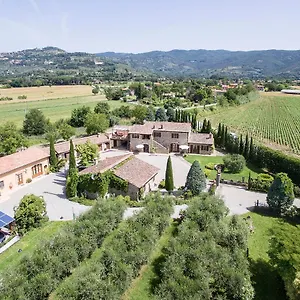 https://la-renaia.it-tuscanyhotel.com